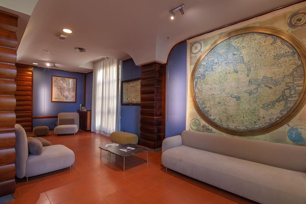 Hotel Ilaria Lucca Bagian luar foto