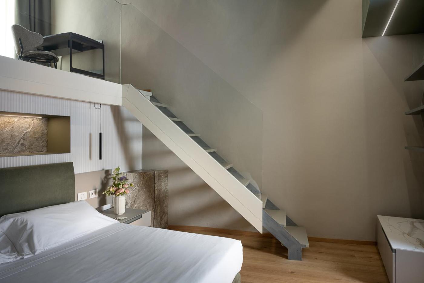 Hotel Ilaria Lucca Bagian luar foto