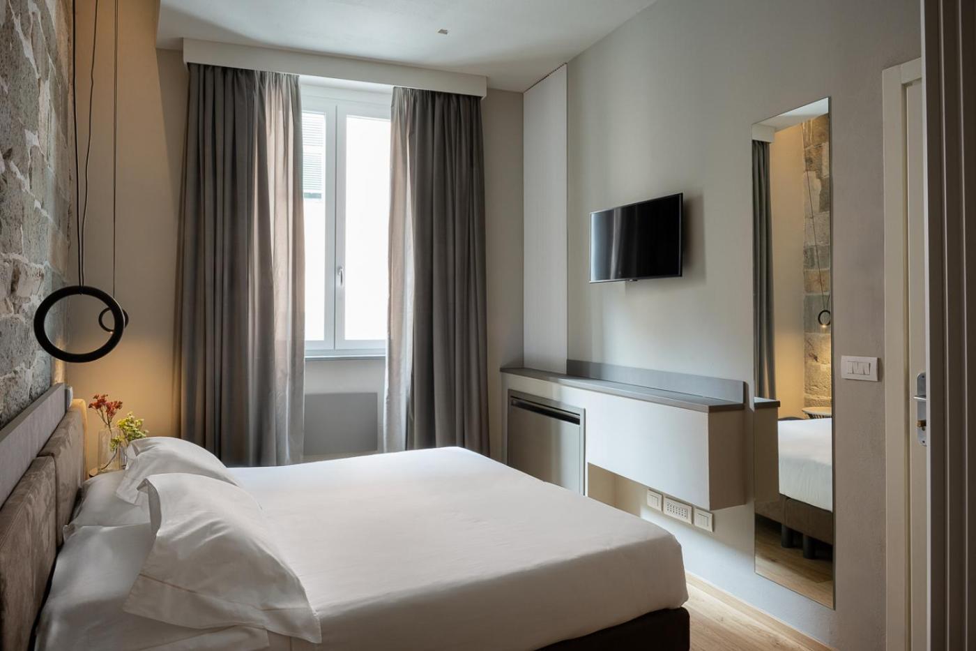 Hotel Ilaria Lucca Bagian luar foto